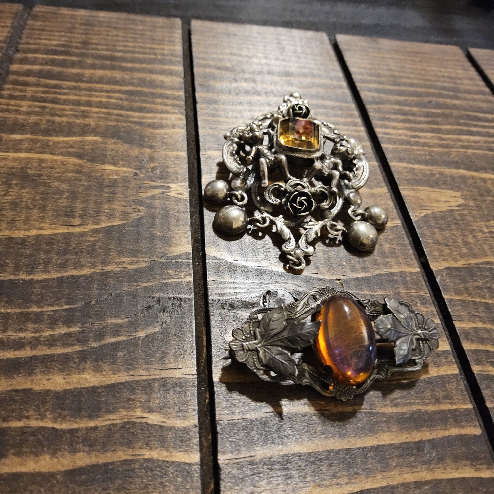 Vintage brooch pins - Picture 16 of 16